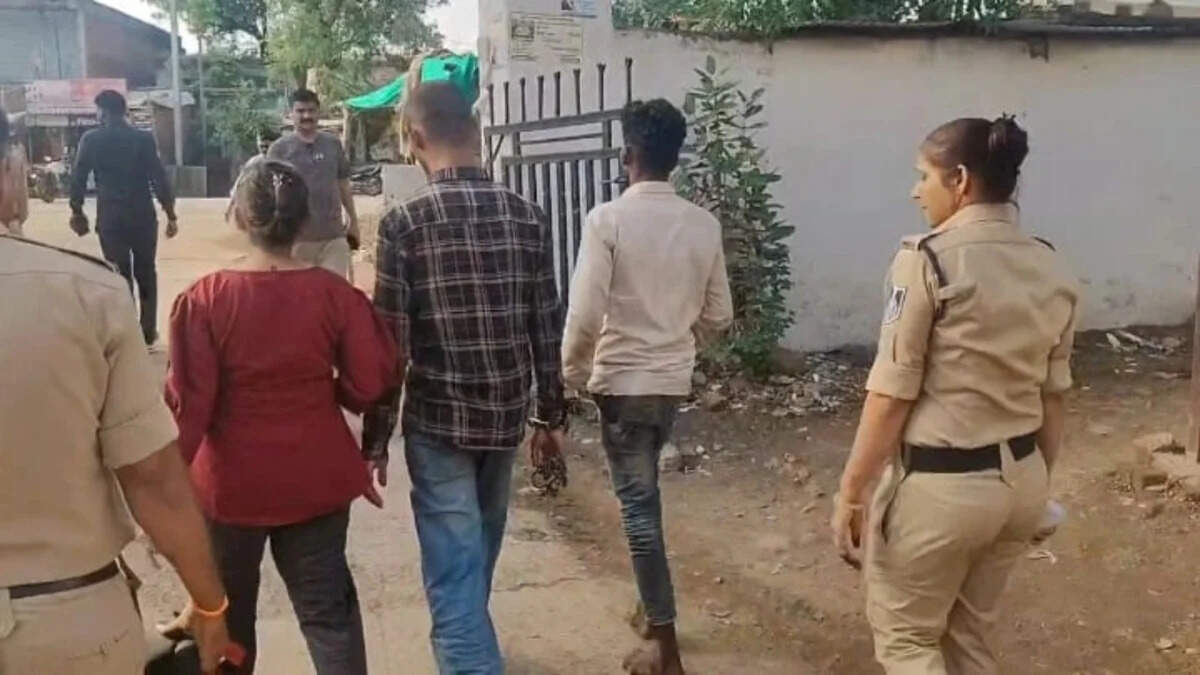 MP Crime News : चाय कैफे की आड़ में ब्लैकमेलिंग का गंदा खेल, ऐसे बिछाया गया था रसूखदारों के लिए जाल