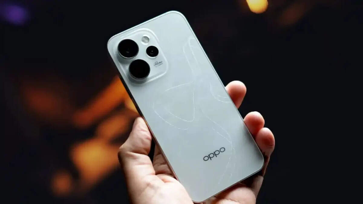 Oppo Reno 16 Pro: लॉन्च से पहले बढ़ी हलचल, 200MP कैमरा और 7000mAh बैटरी के साथ आ सकता है नया स्मार्टफोन