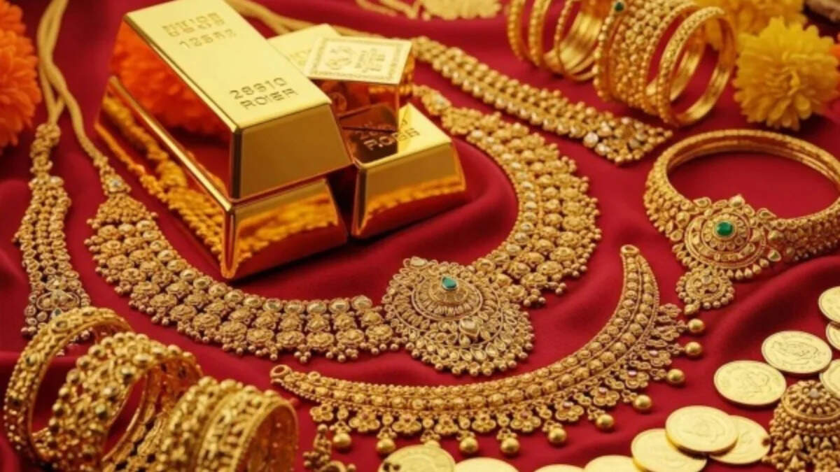Gold Price Today : लगातार उतार-चढ़ाव के बाद सोना फिर सस्ता,24K और 22K खरीदने का मौका