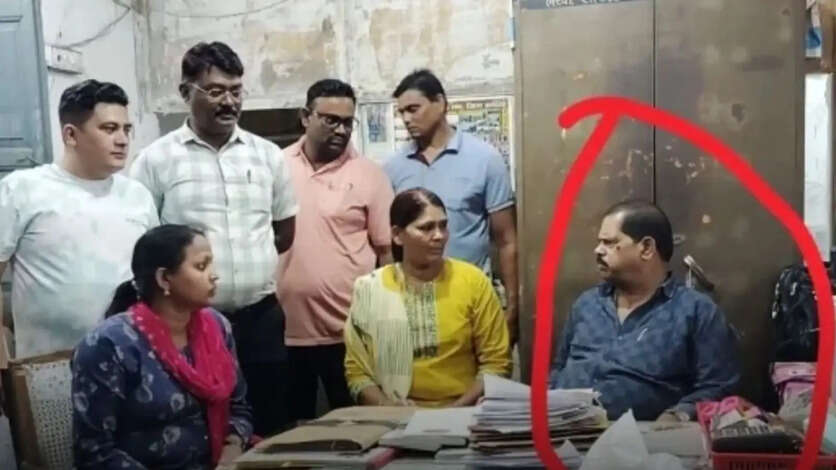 Mandla Lokayukta Action 